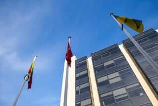 RRT patvirtino naują apmokestinimo tvarką: nuo 2026 m. mokėjimai priklausys nuo faktiškai naudojamų elektroninių ryšių išteklių, skatins efektyvesnį spektro naudojimą